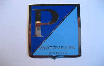VE17 (escudo P MOTOVESPA MADRID con grapas para tapa Km)
